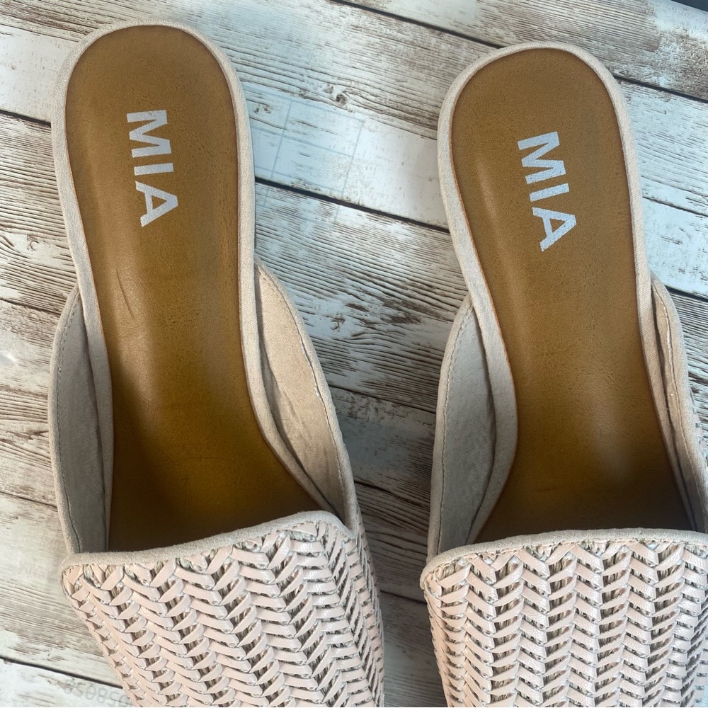 MIA Johona Woven Mule - Picture 4 of 9